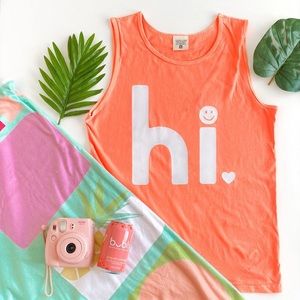 Super cute Hi graphic tank